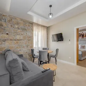 Inmotion Luxury , Split Croatia